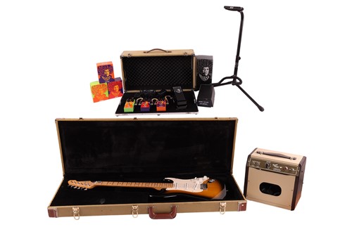 Lot 157 - Jimi Hendrix Tribute Fender Stratocaster 50th...