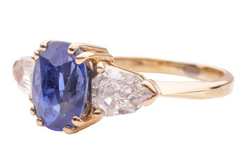 Lot 217 - An unheated Madagascan sapphire and diamond...
