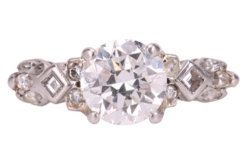 Lot 192 - A diamond ring, centred with a brilliant-cut...
