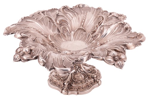 Lot 327 - A William IV silver pedestal bowl, by...