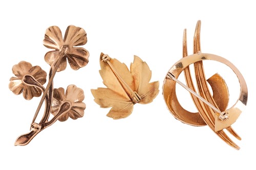 Lot 116 - Three 9ct yellow gold brooches comprising a...