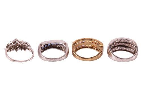 Lot 70 - A small group of gem-set jewellery items;...