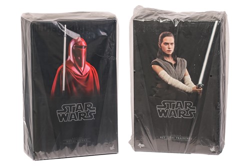 Lot 74 - A Star Wars Hot Toys Rey (Jedi Training) 1:6...