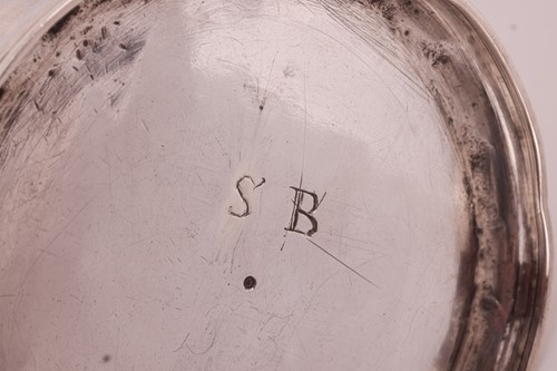 Lot 122 - A George II silver mug, Exeter 1723 by Philip...