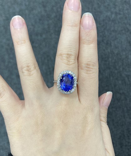 Lot 237 - An unheated Ceylon colour-change sapphire and...
