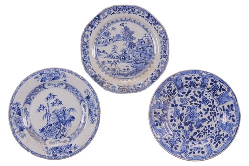 Lot 76 - A Chinese 18th-century blue and white...