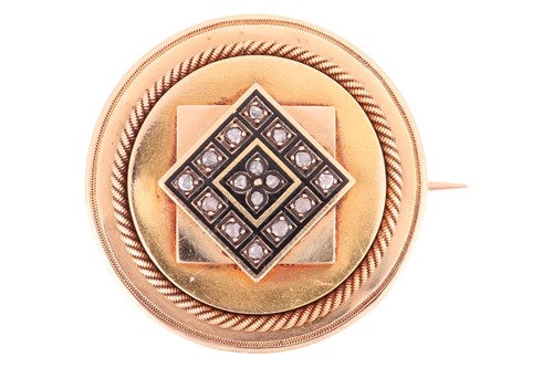 Lot 78 - A late 19th century Etruscan Revival brooch,...