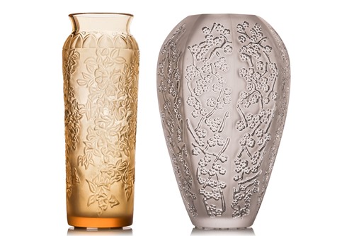 Lot 224 - A Lalique 'Bougainvillier Blossom' amber glass...