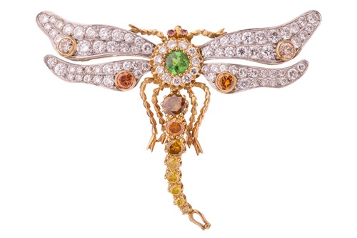 Lot 1 - A gem-set dragonfly brooch, featuring a...