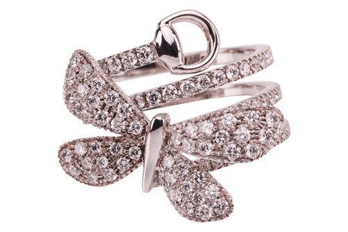 Lot 53 - Gucci - A diamond-set butterfly ring, of...