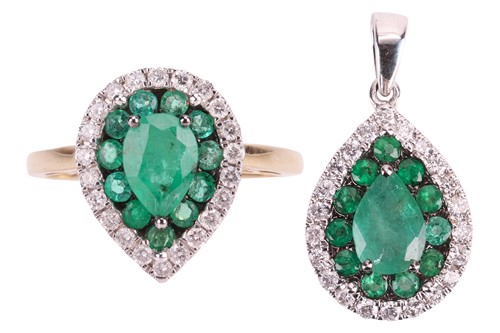 Lot 85 - An emerald and diamond cluster ring and a...