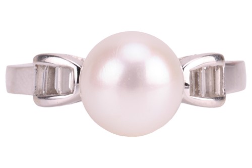 Lot 17 - A cultured pearl and diamond dress ring in...