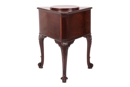 Lot 103 - Attributed to William Vile & John Cobb: an...