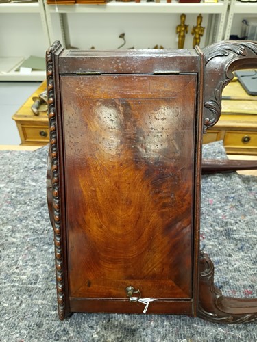 Lot 103 - Attributed to William Vile & John Cobb: an...