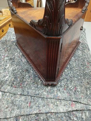 Lot 103 - Attributed to William Vile & John Cobb: an...