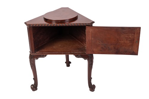 Lot 103 - Attributed to William Vile & John Cobb: an...