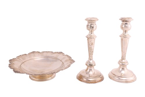 Lot 313 - A circular Mappin and Webb silver fruit bowl...