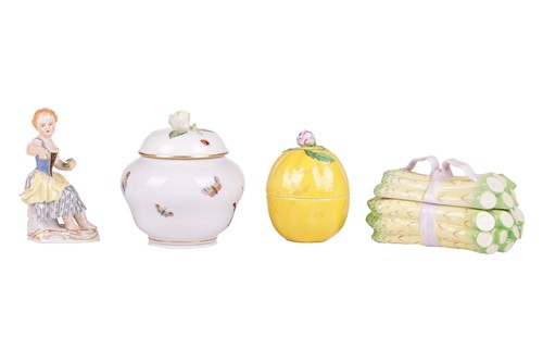 Lot 178 - A Herend Porcelain asparagus shaped box and...