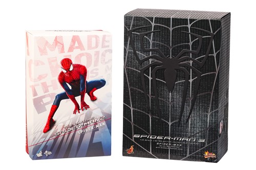 Lot 25 - Two Hot Toys 1:6 scale collectible figures,...