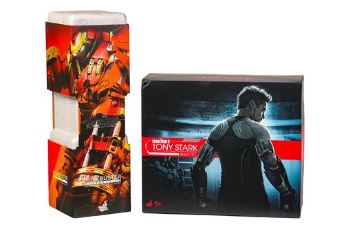 Lot 29 - A Hot Toys 'Avengers Age of Ultron Hulkbuster...