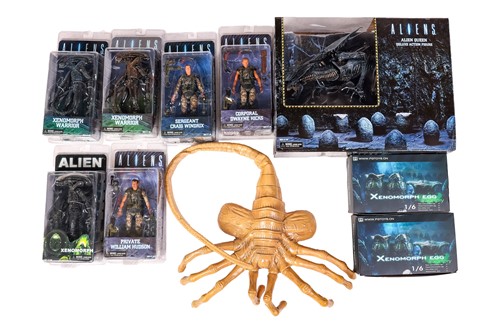 Lot 76 - A collection of Alien collectibles, to include...