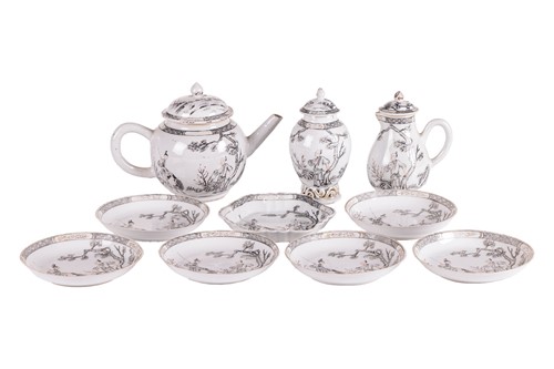 Lot 34 - A Chinese 18th century, Qianlong, en-grisaille...