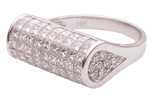 Lot 182 - A diamond-set panel ring in 18ct white gold,...