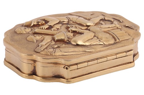Lot 277 - A Victorian silver gilt snuff box, by James...