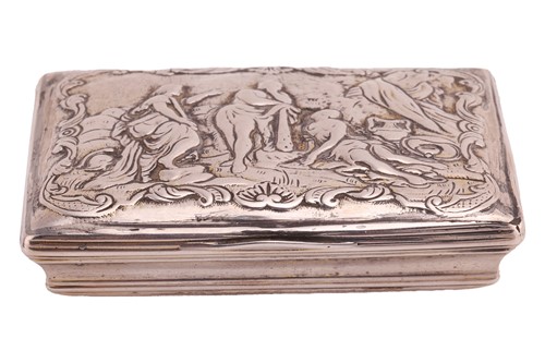 Lot 271 - A George II silver snuff box, circa 1730, of...
