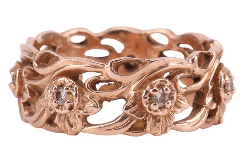Lot 30 - Stuart Devlin - a diamond-set 'Daffodil' ring...