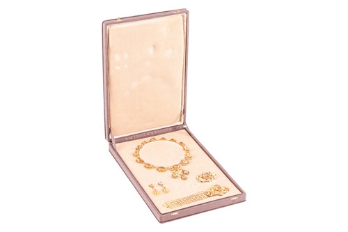Lot 226 - An early to mid 19th Century citrine parure,...