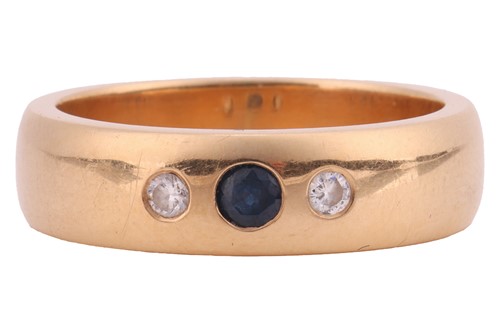 Lot 173 - A wedding ring set with sapphire and diamond;...