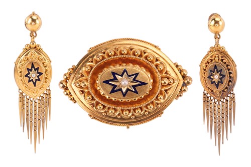 Lot 3 - A Victorian Etruscan Revival brooch with...