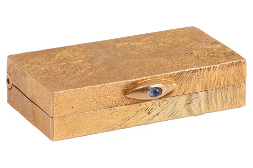 Lot 306 - A 9ct gold samorodok (reticulated finish) pill...
