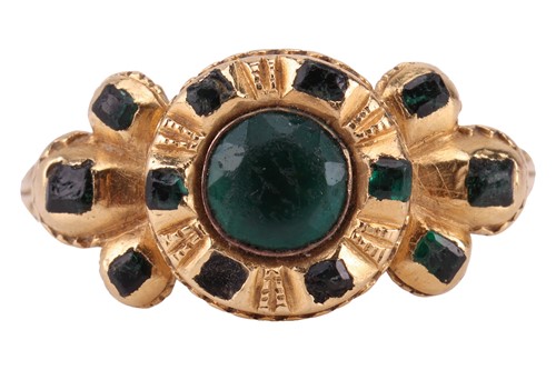 Lot 2 - A late 17th/ early 18th century dress ring,...