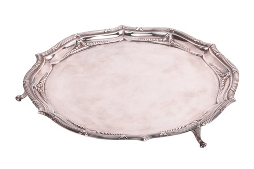 Lot 337 - A silver salver by Goldsmiths & Silversmith Co....