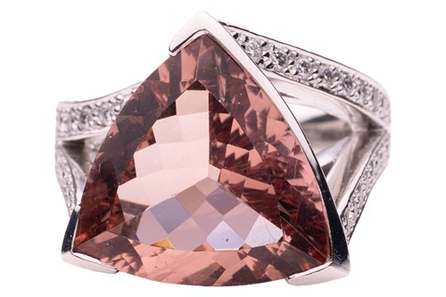 Lot 109 - Boodles - a morganite and diamond cocktail...