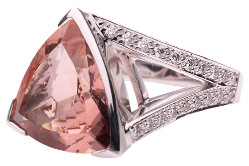 Lot 109 - Boodles - a morganite and diamond cocktail...