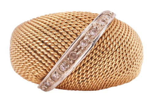 Lot 32 - A diamond set bombe ring, of domed design,...