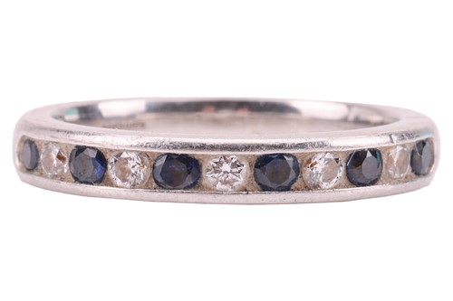 Lot 40 - Tiffany & Co. - a sapphire and diamond...