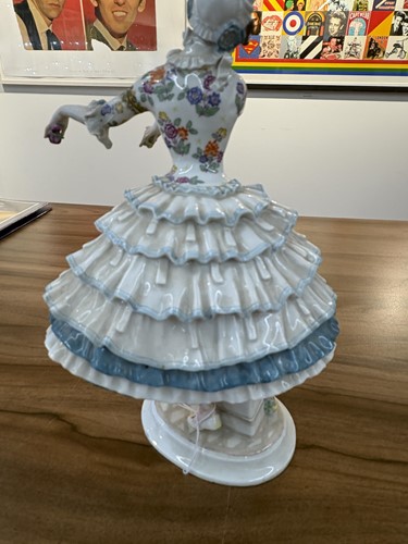 Lot 16 - Meissen: Chiarina from the Ballets Russes in...