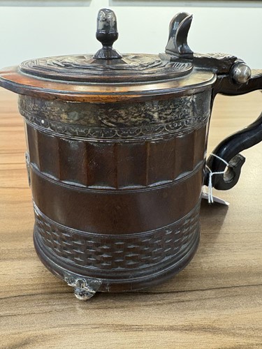 Lot 115 - A rare mid-17th-century engine-turned lignum...