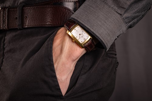 Lot 380 - Baume & Mercier 18ct Gold Hampton Wristwatch...