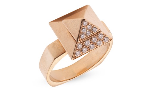 Lot 89 - A kinetic spinner ring by C. Teufel, 1992, the...