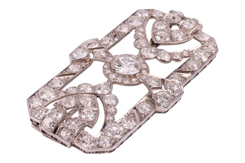 Lot 160 - An Edwardian diamond-set brooch, with an...