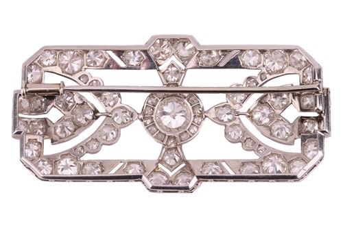 Lot 160 - An Edwardian diamond-set brooch, with an...