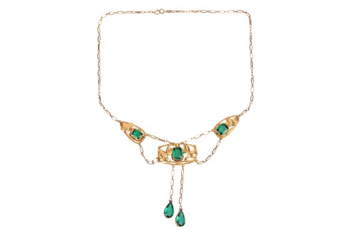 Lot 10 - An Art Nouveau foliate negligee necklace set...