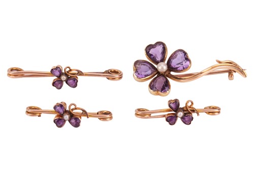 Lot 253 - A floral brooch suite, comprising four...