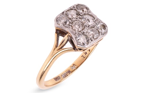 Lot 99 - A diamond-set panel ring, the cinched...