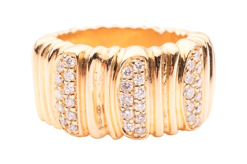 Lot 37 - Cartier - a diamond-set "Casque D'or" ring,...
